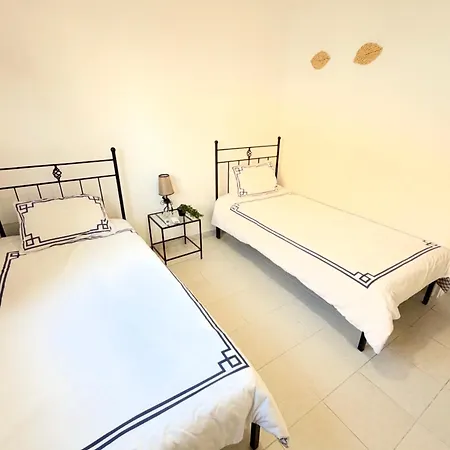 Gems's - Luxury 3 Bedroom Penthouse With Pool Apartamento Karavas (Northern Cyprus)